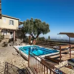 Apartment Afroksilia Yakinthos