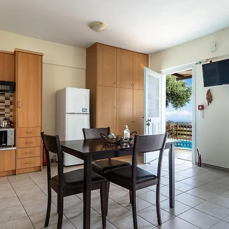 Afroksilia Yakinthos Lefkáda