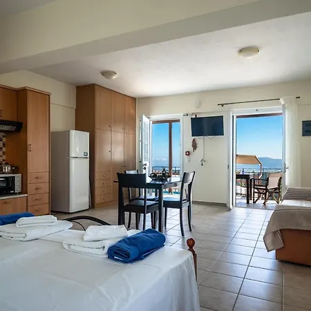 Afroksilia Yakinthos Apartamento *