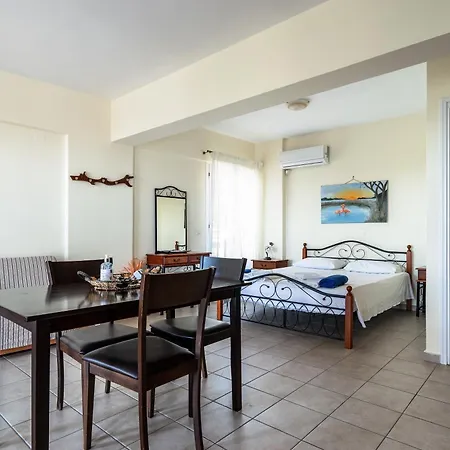 Apartamento Afroksilia Yakinthos *