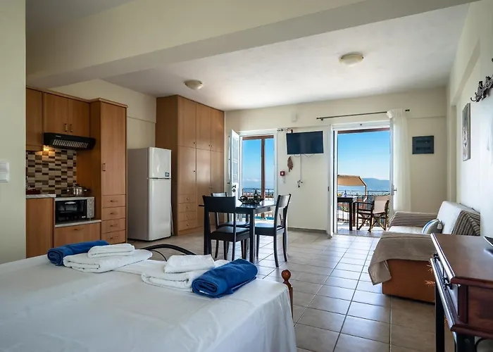 Afroksilia Yakinthos Apartamento *